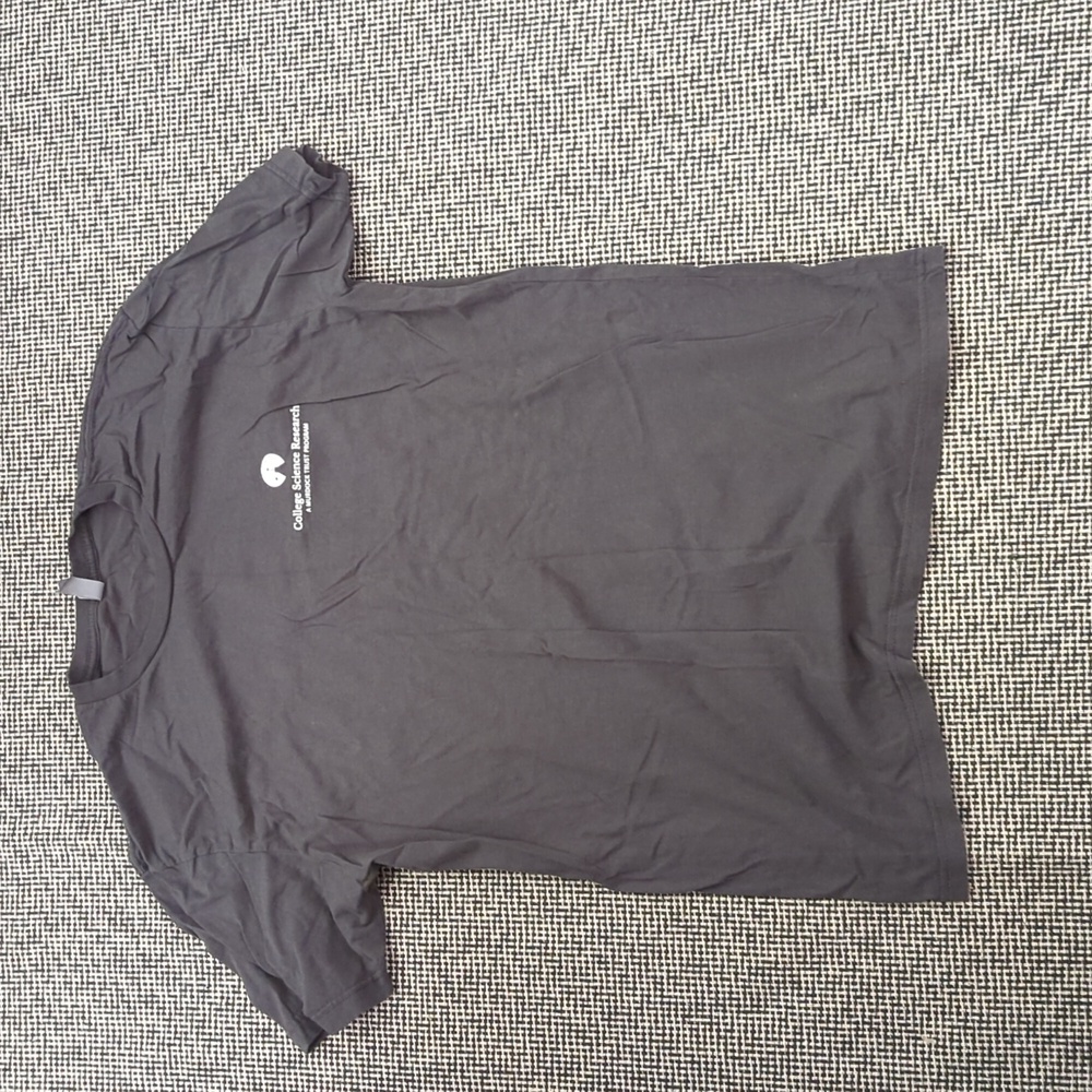 Tee shirt